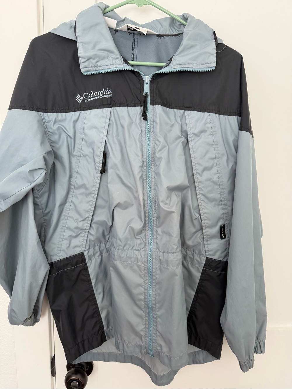 Columbia womens Light Blue & Black Windbreaker Jacket
